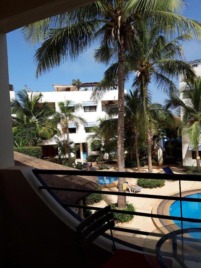 Superbe Appartement Avec Piscine, Proche Centre Ville, Restaurant, Mer Saly エクステリア 写真