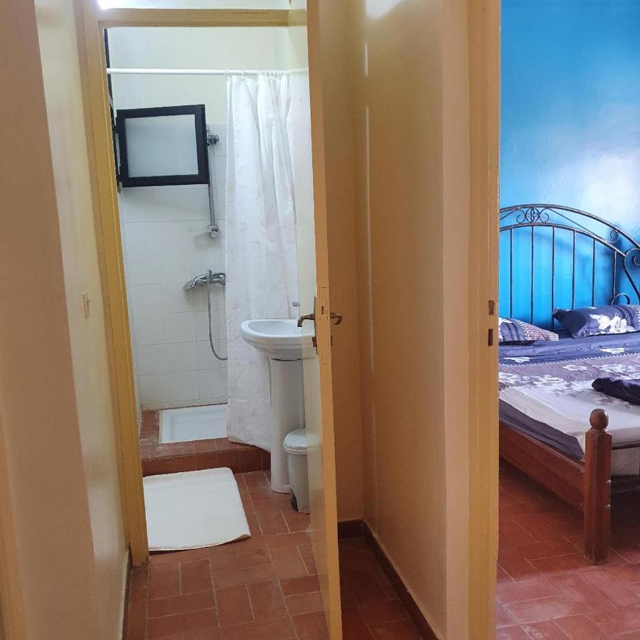 Superbe Appartement Avec Piscine, Proche Centre Ville, Restaurant, Mer Saly エクステリア 写真